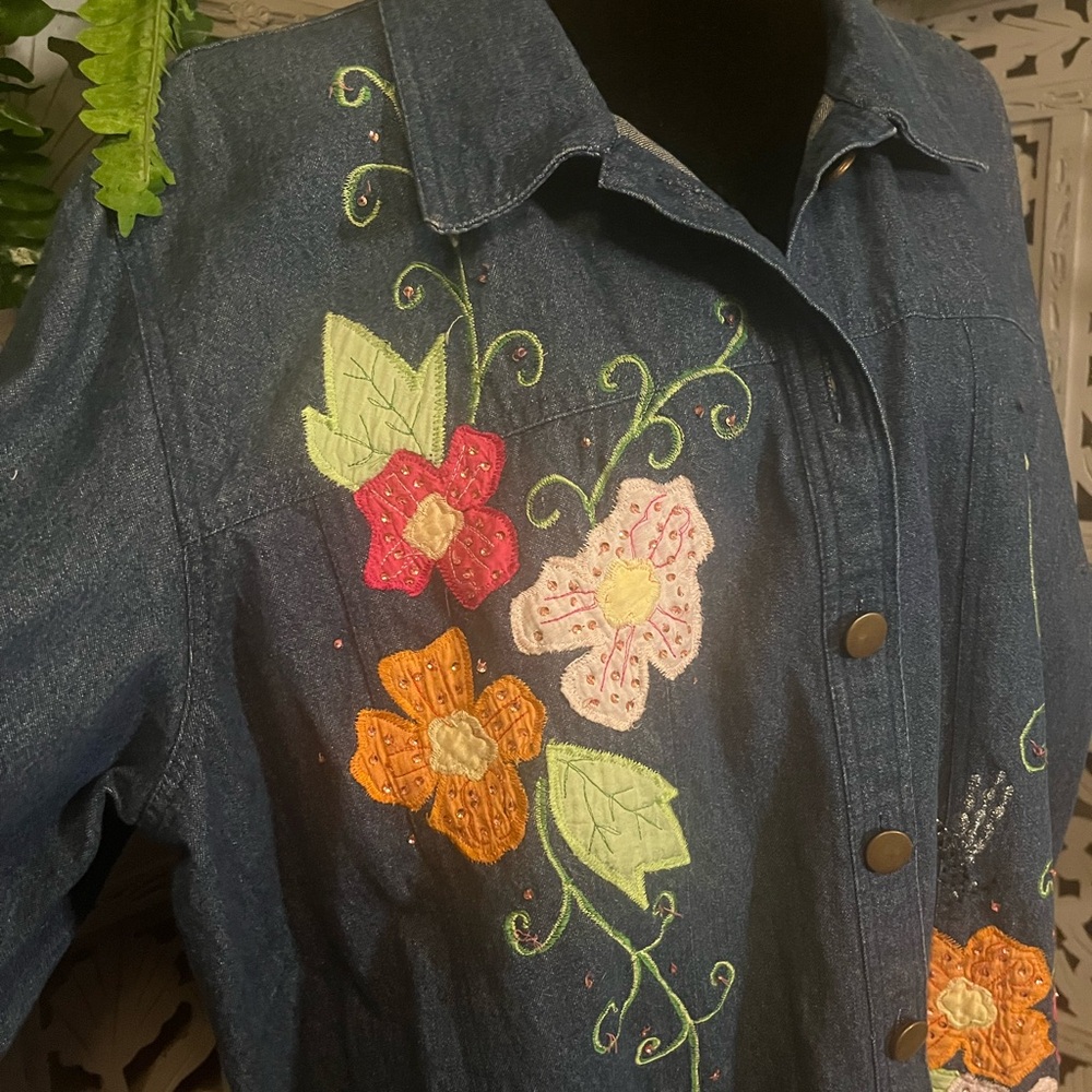 TAPESTRY PATCH VINTAGE DENIM & FLORAL EMBELLISHMENT LONG SLEEVE JEAN JACKET - Picture 5 of 12